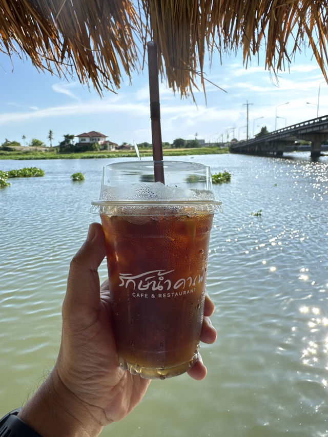รักษ์น้ำคาเฟ่ คาเฟ่ริมแม่น้ำท่าจีน สุดชิล สามพราน