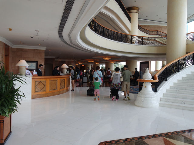 🌉 “창밖엔 빅토리아 하버, 안에는 완벽한 휴식 – Harbour Grand Hong Kong”