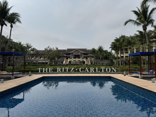 下塌｜亞龍灣¥2.5k內的最佳選擇｜Ritz Carlton Sanya