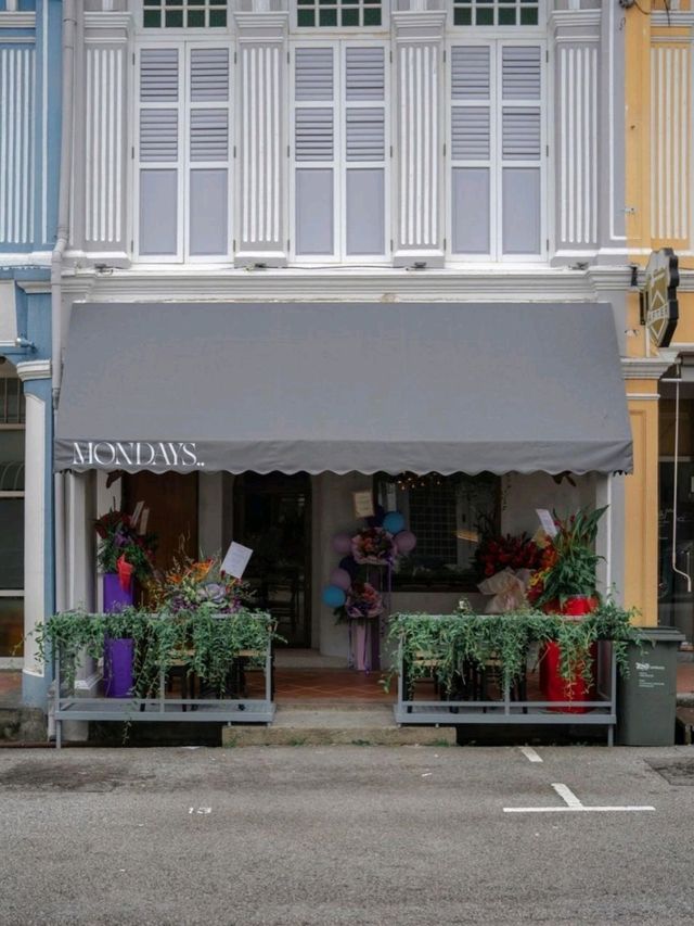 Mondays Cafe Singapore