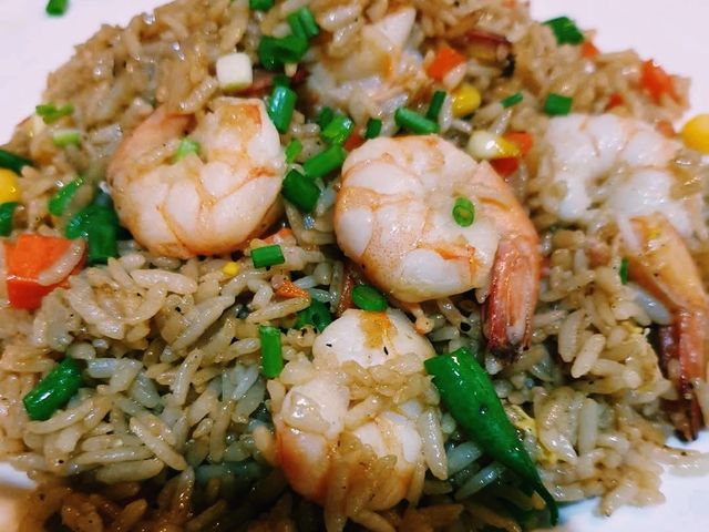 Minn Lan Rakhine Seafood: A Spicy Seafood Haven in Yangon