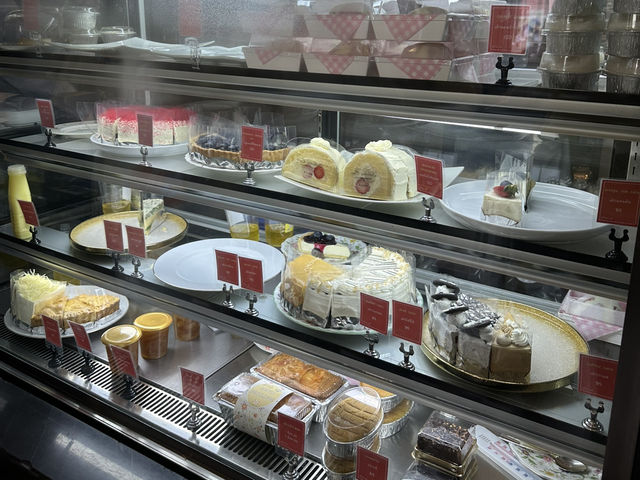 ไปกินเค้กอร่อยๆที่ cake cafe