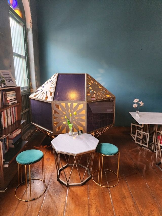 【バンコク】アンティーク風隠れ家カフェ🌼Arteasia Desserts & Cafe