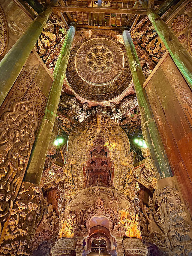 芭堤雅 真理寺 印度教色彩文化在泰國