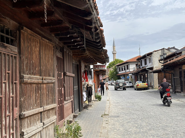 【Gjakovë｜まるで日本の宿場町？コソボの情緒あふれる街並み】 コソボで出会う、どこか懐かしい風景