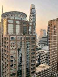 🎩 Step Into Vintage Luxury – Hotel Muse Bangkok 🏨🌃🍷