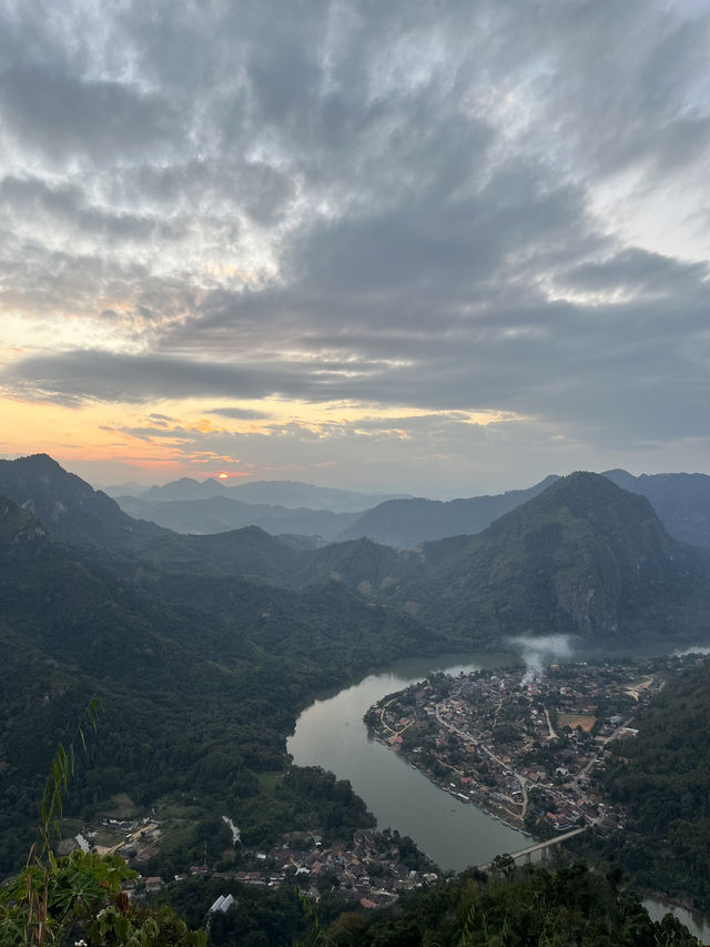 Nong Khiaw Travel Experience 