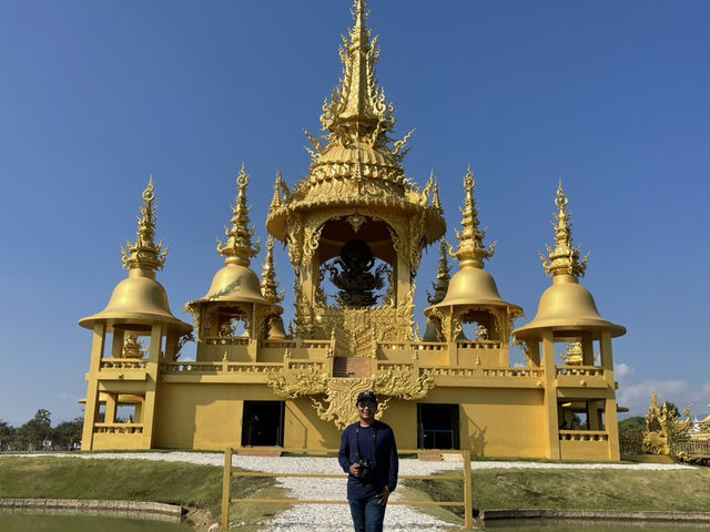 วัดร่องขุ่น สถาปัตยกรรมอันงดงามดั่งบนสวรรค์
