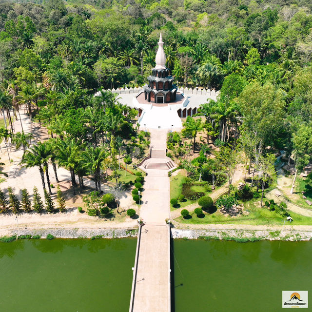 พิพิธภัณฑ์อาจารย์ฝั้น อาจาโร 
