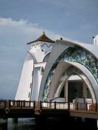 A Serene & Scenic Visit – Malacca Straits Mosque