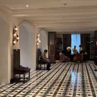 🇸🇬🏨 InterContinental Singapore: Elegant White Retro Charm in the City Center