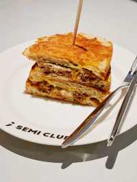 Semi club