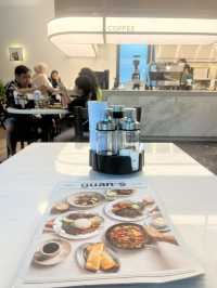 A First Taste at Guan’s Café – Where Tradition Meets Modern Comfort