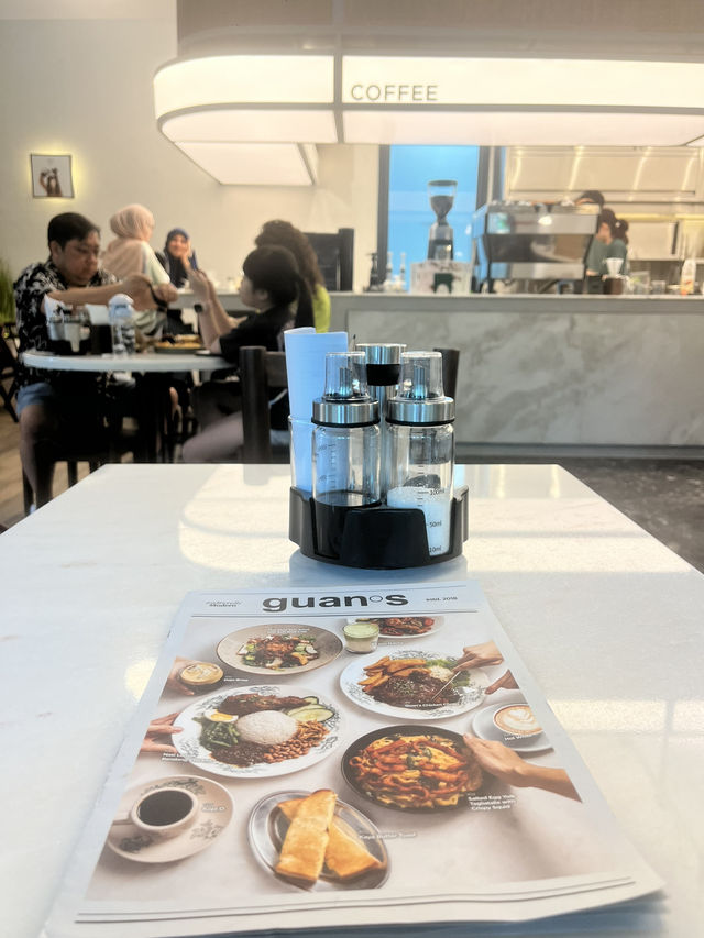 A First Taste at Guan’s Café – Where Tradition Meets Modern Comfort