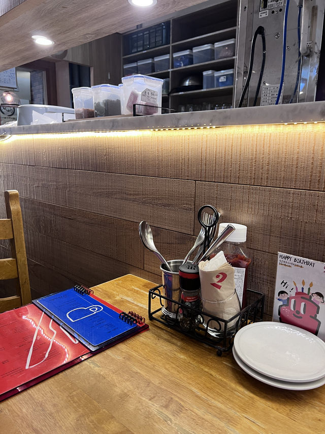 ［台北食記］Second Floor 貳樓微風台北車站店-來吃吃看貳樓最近為什麼那麼夯🍝
