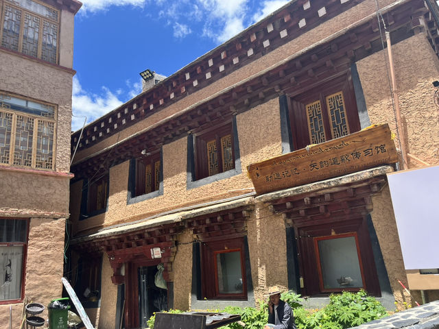 🏔️ Immerse in Tibetan Slow Life at 勒通古镇 (Letong Ancient Town), Litang