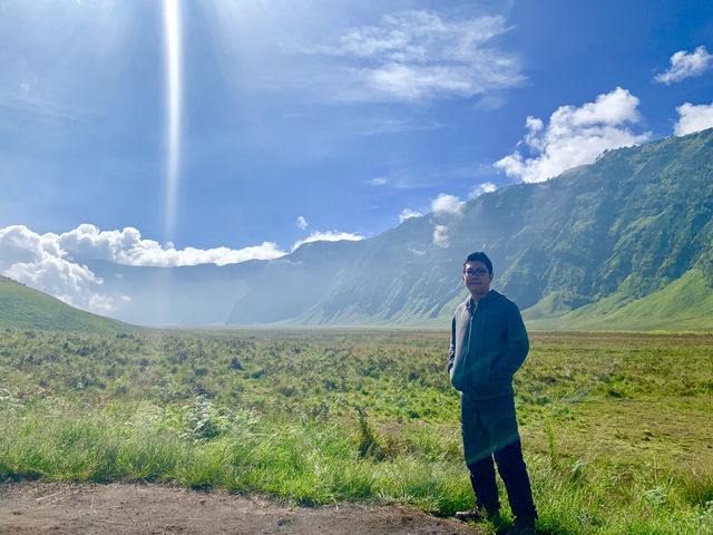 🌄 Mount Bromo, Indonesia – A Dreamy Volcano Escape Made Easy 🌄