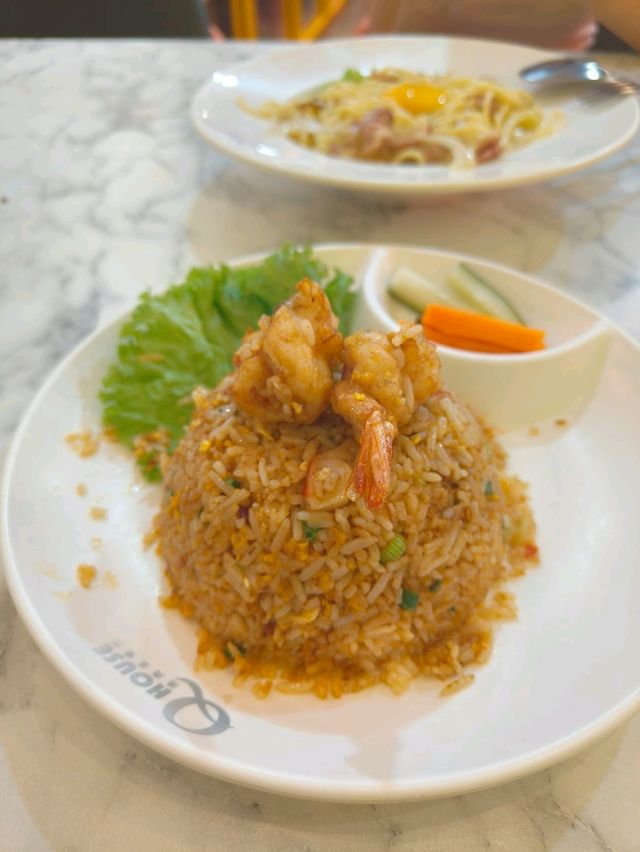 Where Great Food Meets Relaxing Vibes