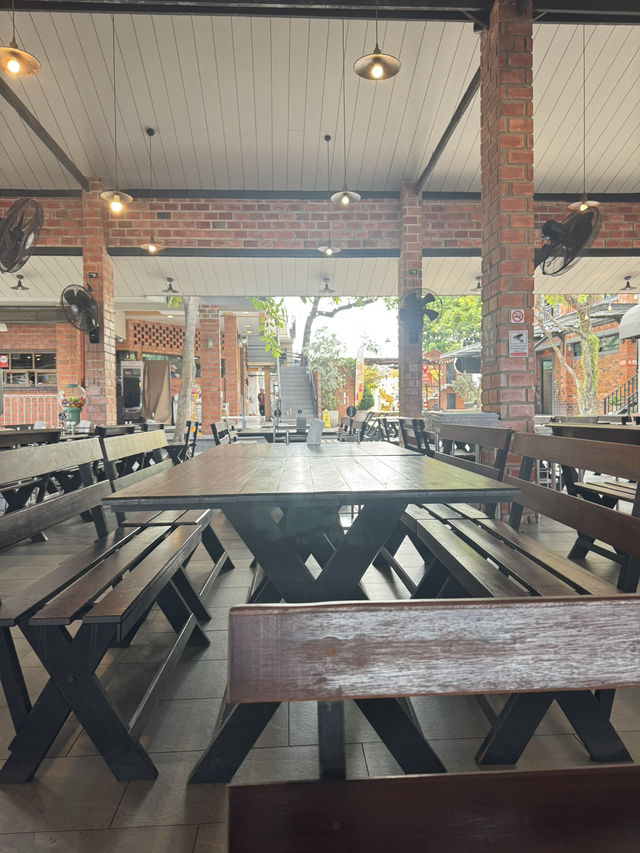 ร้านอาหารอร่อยบรรยากาศดี ริมหาดจอมเทียน