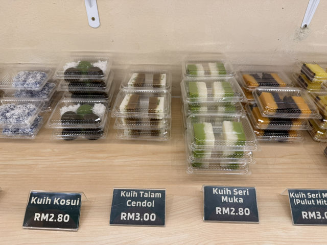 🍛 Charming Nyonya Breakfast at Li Er Cafe 莉儿 – A True Local Gem