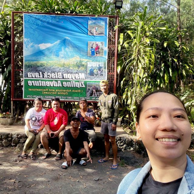 Mayon Black Lava with Fam👨‍👩‍👦‍👦