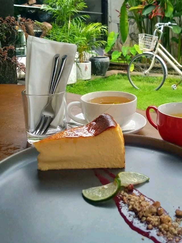 Chop Tiang Bee: A Café with Heritage and Charm