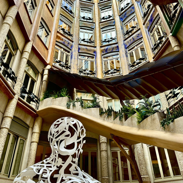 西班牙🇪🇸巴塞隆納高第踩點 米拉之家