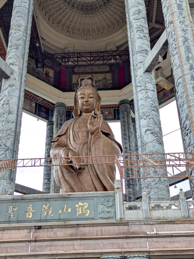 Kek Lok Si Chronicles: A Spiritual Journey Above the Clouds