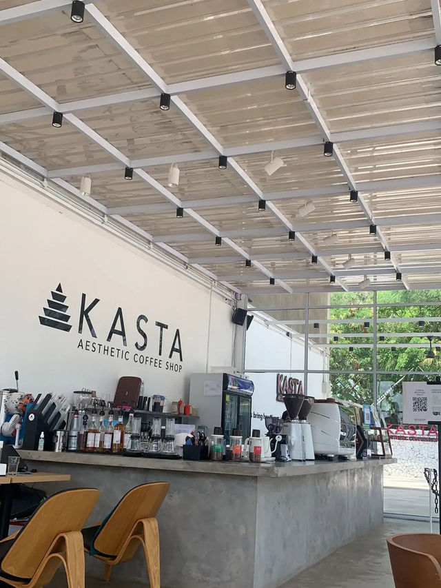 From Lazy Bags to Latte Art, Kasta’s Signature Flow