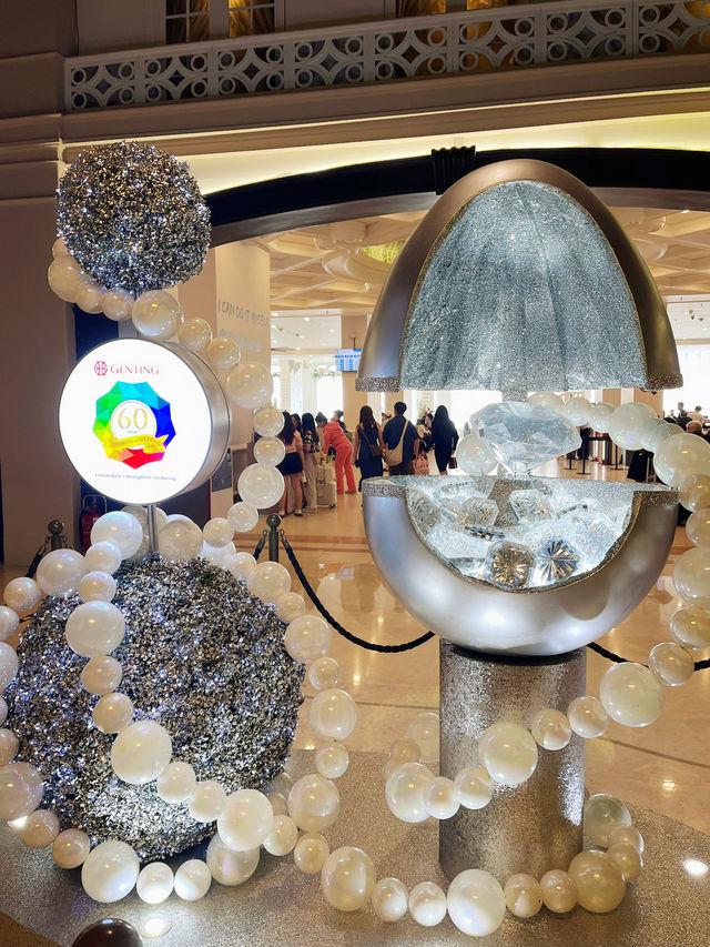 World’s Largest Welcome – First World Hotel Lobby Buzz