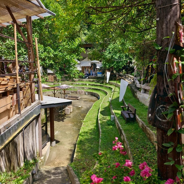  บ้านข้างวัด (Baan Kang Wat), เชียงใหม่