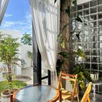 Truth Coffee&Poshtel 