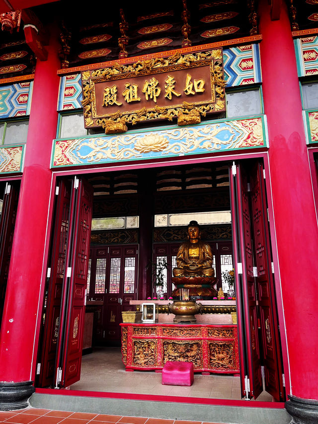 A Sacred Ascent – Chin Swee Caves Temple’s Majestic Buddha Temple