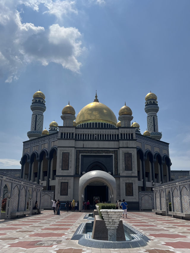 🕌 Jame' Asr Hassanil Bolkiah Mosque – Brunei’s Golden Jewel ✨