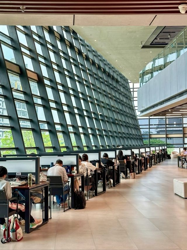 Guangzhou Library: The City's Living Bookshelf