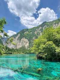 Jiuzhaigou Valley: A Living Fairytale on Earth