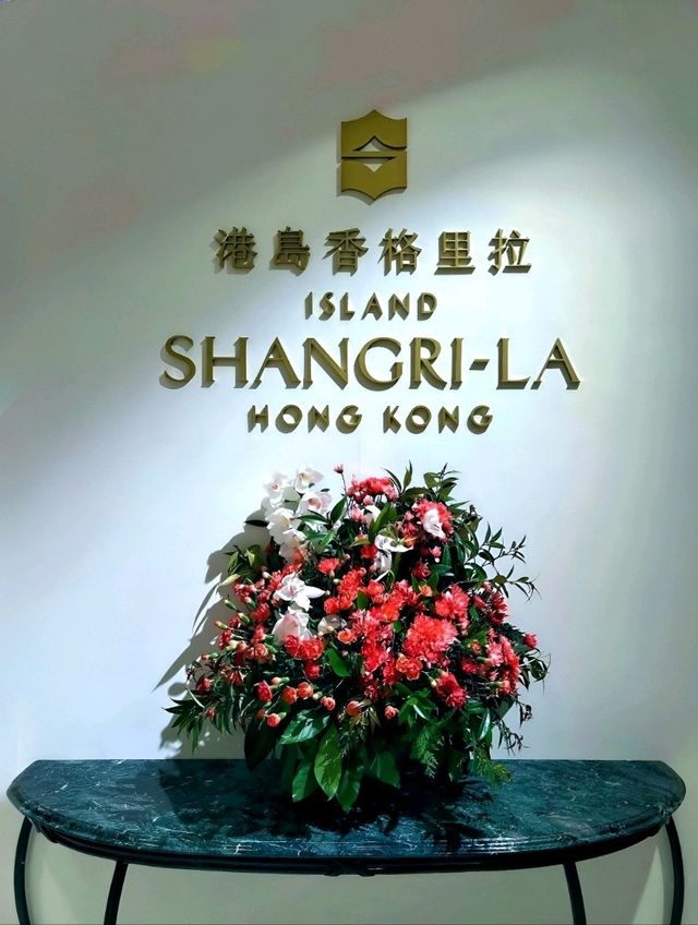 Elegant Comfort with Exceptional Service – A Seamless Business Stay.