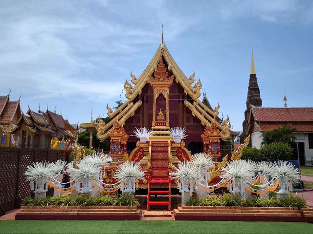 วัดพระธาตุหริภุญชัยวรมหาวิหาร  วัดพระธาตุหริภุญชัยวรมหาวิหาร