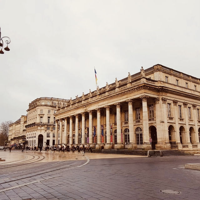 🍷✨ Solo Sojourn in Wine Country: Bordeaux – Where Elegance Meets Easygoing Charm 🍷✨ Solo Sojourn in Wine Country: Bordeaux – Where Elegance Meets Easygoing Charm