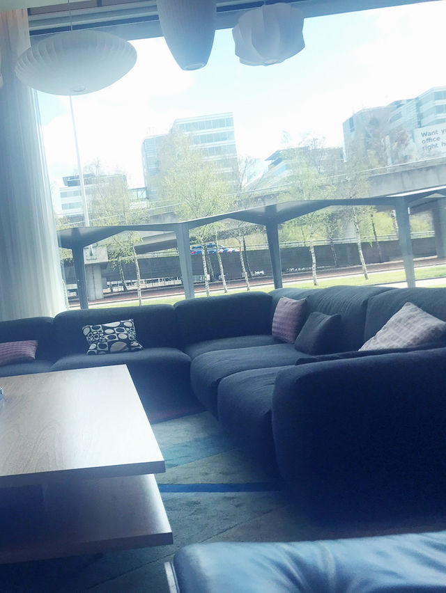 🏛 デン・ハーグとスキポールに見る建築や彫刻の変遷とホテル体験 🏛 デン・ハーグとスキポールに見る建築や彫刻の変遷とホテル体験