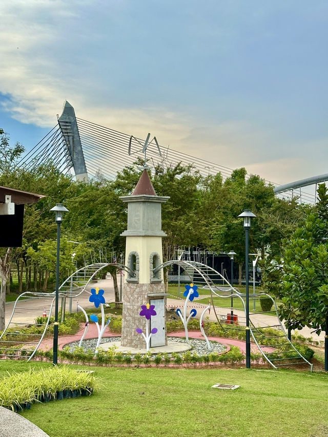 🌊 Pantai Floria – A Lakeside Escape in Putrajaya  🌊 Pantai Floria – A Lakeside Escape in Putrajaya