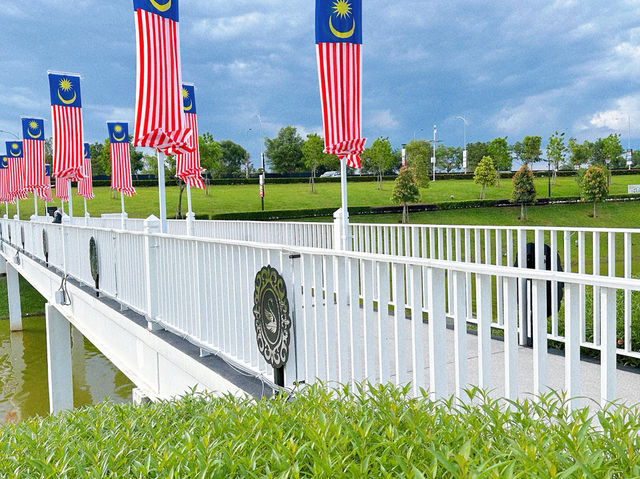 Ivory Bridge – A Walk into Elegance 