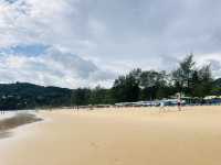 พักผ่อนสุดฟินที่หาดกะรน ความงามของทะเลภูเก็ต