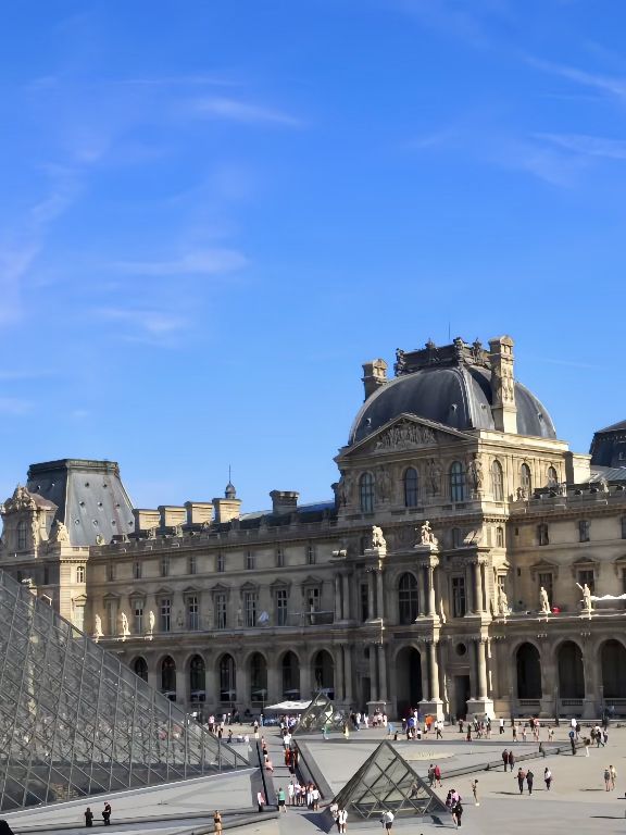 The Louvre 🎨 a museum that feels like a palace 👑