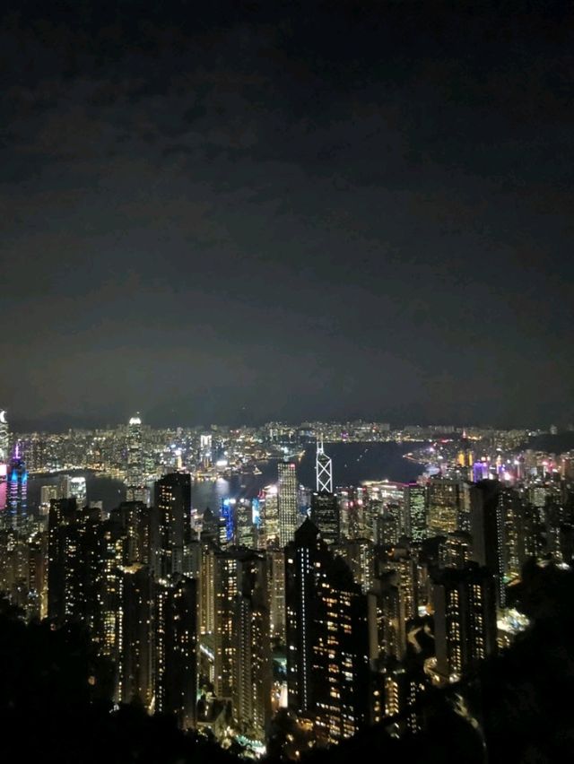 ชมวิวพระอาทิตย์ตกดินที่ Victoria Peak, Hongkong 🌄