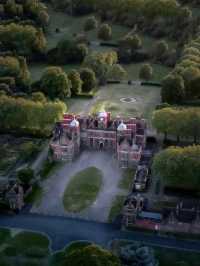 Remarbly quiet for a historic visitor attraction. A nice property to take your time exploring the rooms and it's potted history.