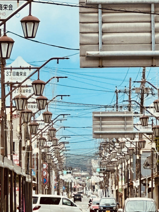 ⛩「穿過金鳥居,富士山就在眼前。」 ⛩「穿過金鳥居,富士山就在眼前。」