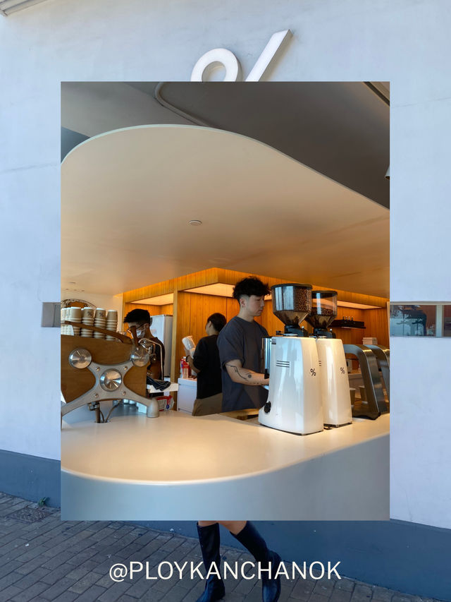 %Arabica  ริมน้ำ Kennedy Town l Hong Kong  %Arabica  ริมน้ำ Kennedy Town l Hong Kong