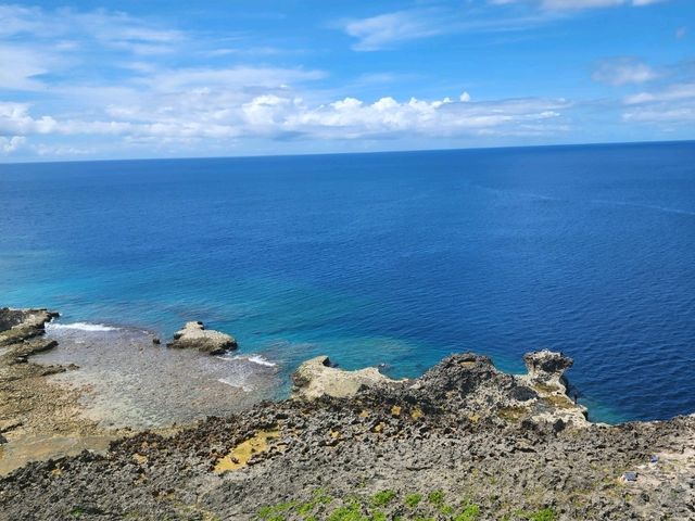 沖繩殘波岬🌊|斷崖絕壁🏝及白色的燈塔 沖繩殘波岬🌊|斷崖絕壁🏝及白色的燈塔