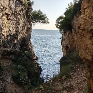 戈爾坦灣 – 普拉隱藏的海濱天堂